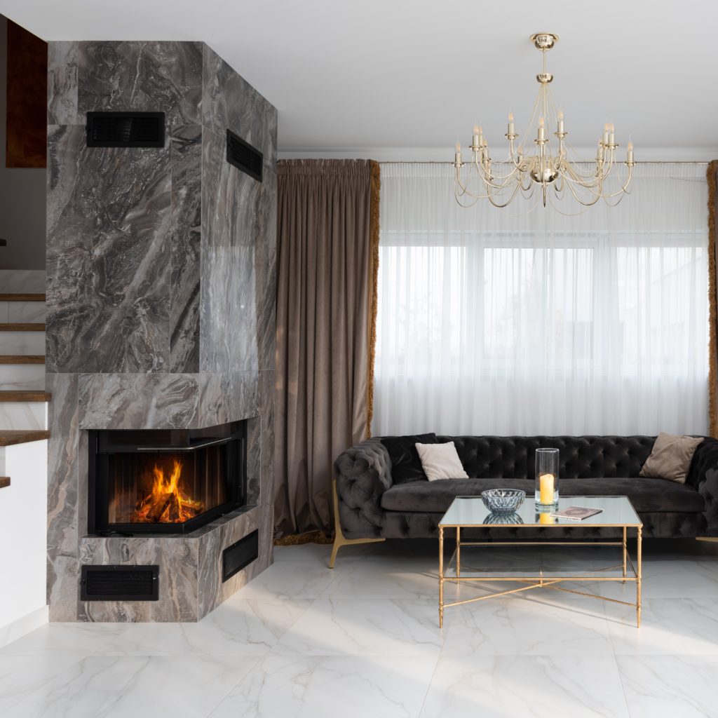 Détail d’une cheminée en marbre